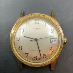 Vintage 1980 Timex Manual Wind 27820-10580 Great Britain Dial 37mm RUNS